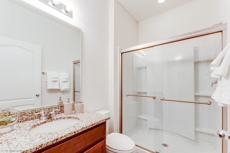 5280oak Luxury Ne 6 Bedroom 4.bath Home