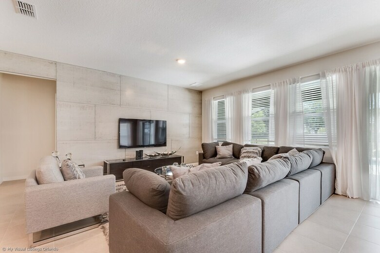 5280oak Luxury Ne 6 Bedroom 4.bath Home