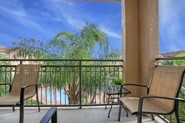 3 Bed 3 Bath Pool View High End Corner Condo