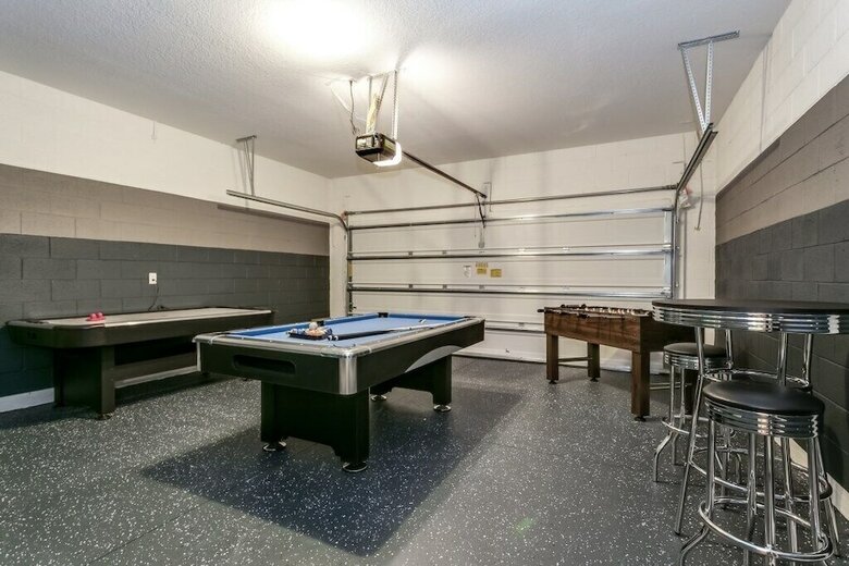 7028oakwood