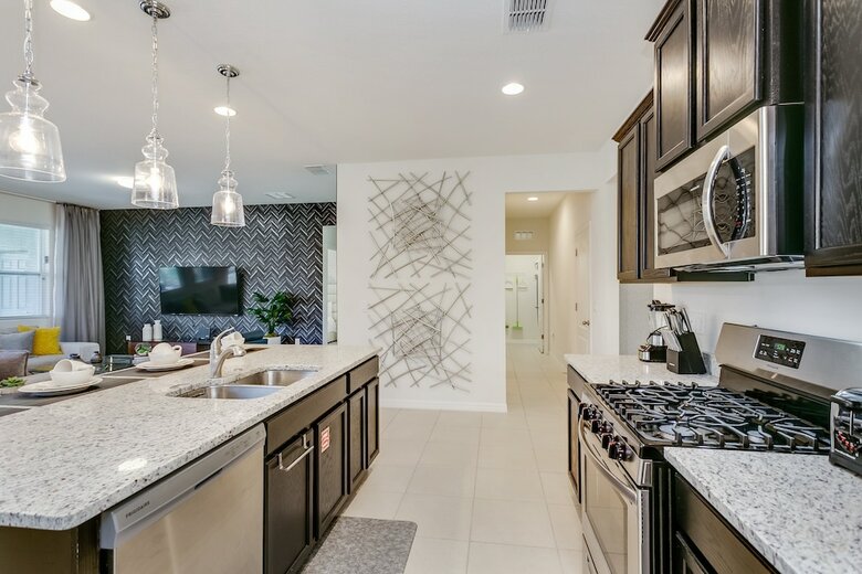 7049 Oakwo Luxury 6 Bedroom 4.bath Home With Spa