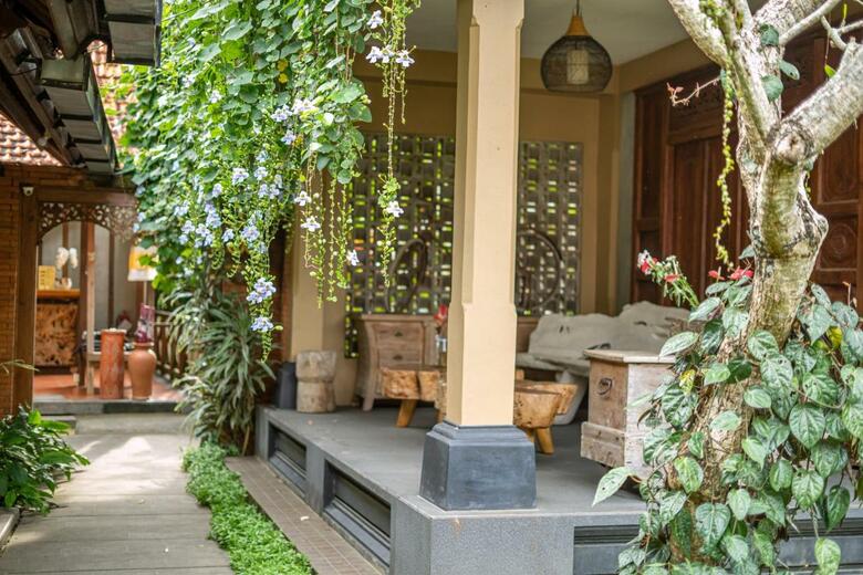 Hotel Merak Village
