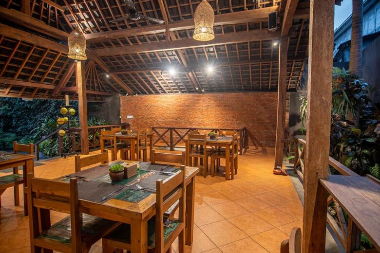 Hotel Merak Village