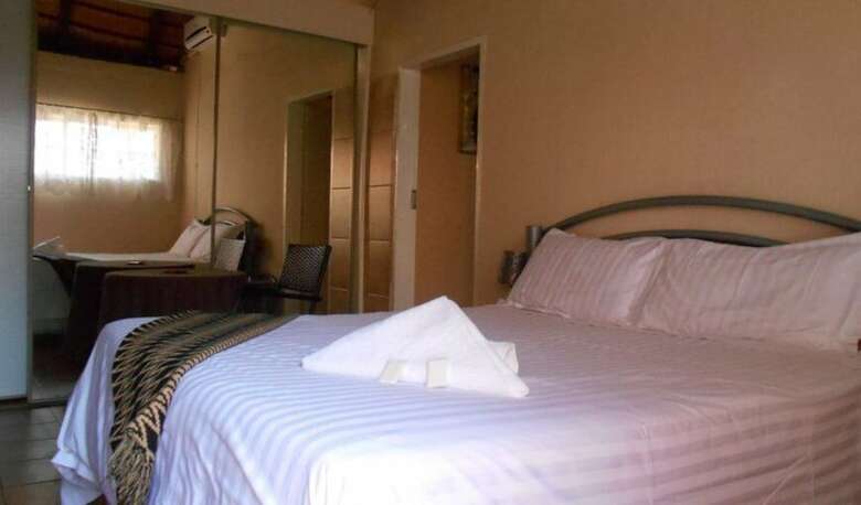 Hotel Nandi's Guesthouse