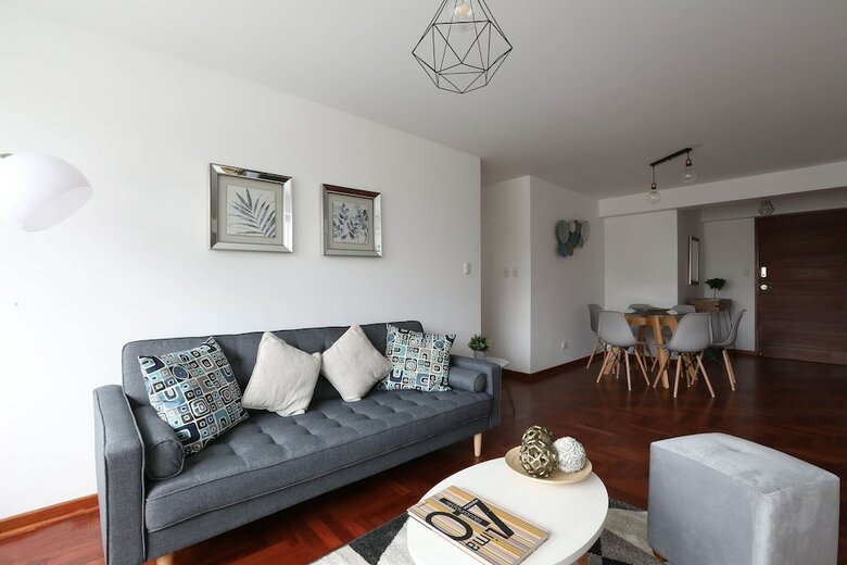 Apartamentos Hermoso Dpto Ubicado En El Centro de Miraflores