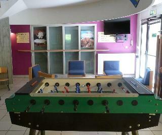 Hostal Cis De Champagne - Hostel