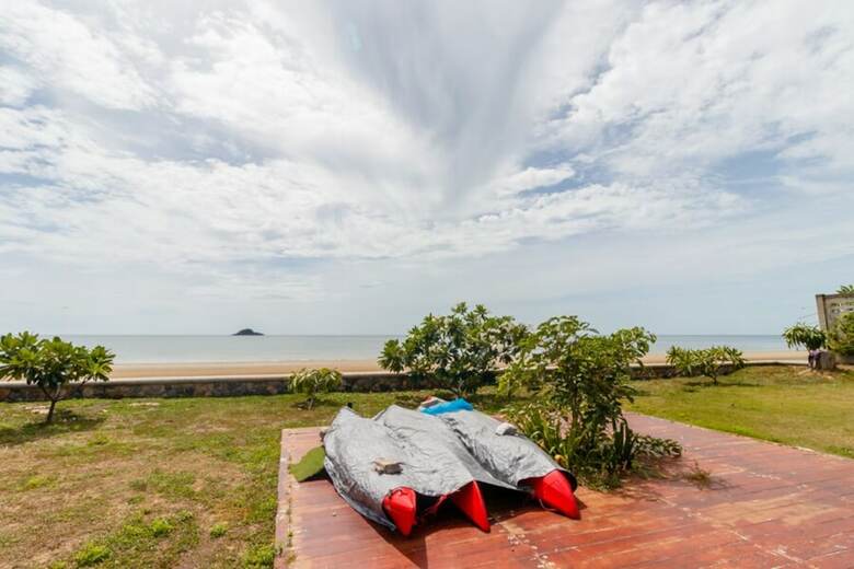 Beach Front 4 Bedroom Pool Villa Rv