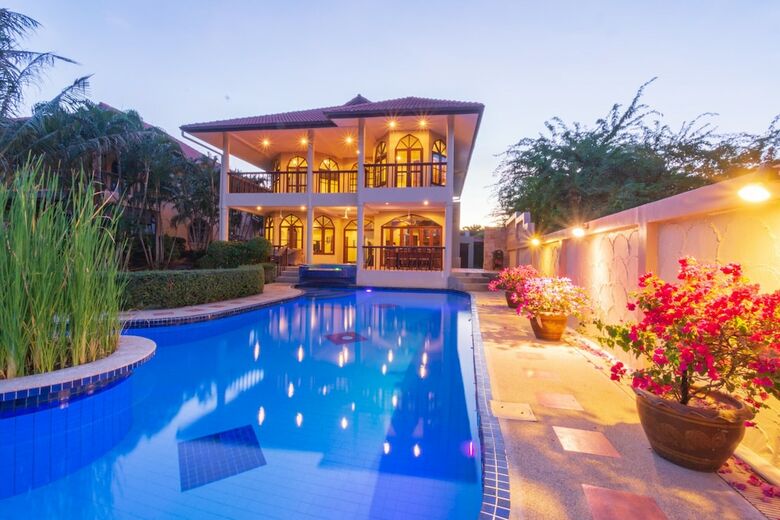 4 Br Pool Villa In Great Location - Cv4