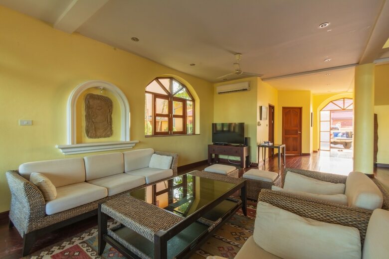 4 Br Pool Villa In Great Location - Cv4