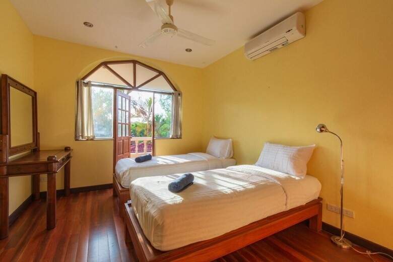 4 Br Pool Villa In Great Location - Cv4