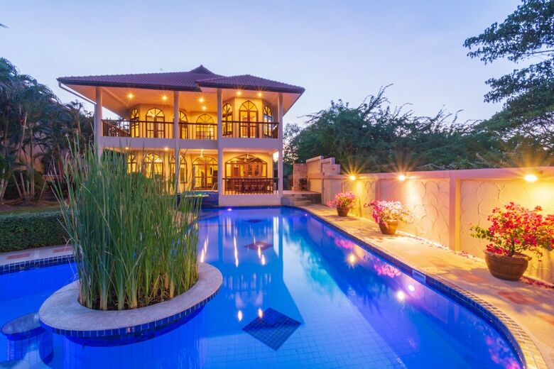 4 Br Pool Villa In Great Location - Cv4