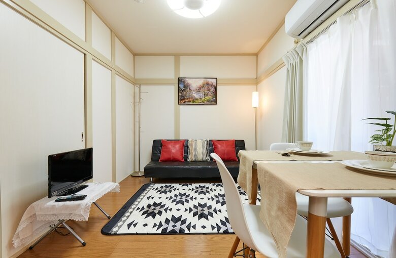 Apartamentos Kamata Colorbee Family House