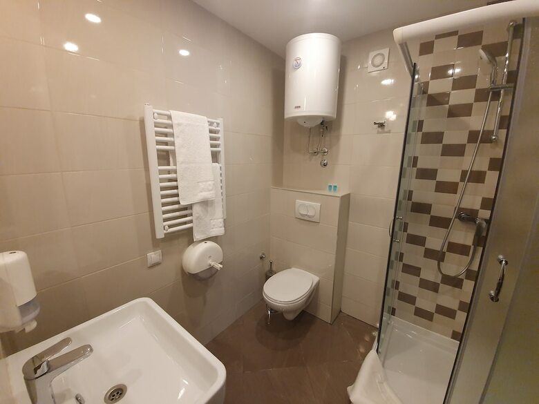 Hotel Premium Crown Suites