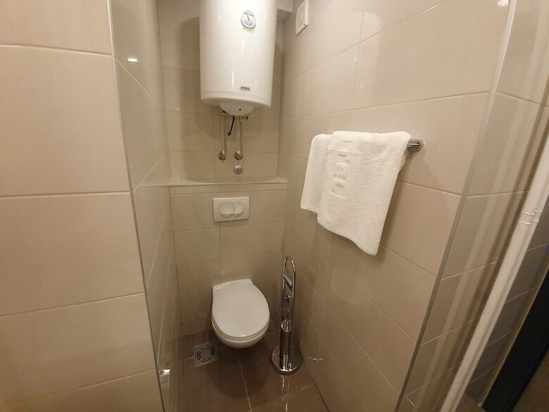 Hotel Premium Crown Suites