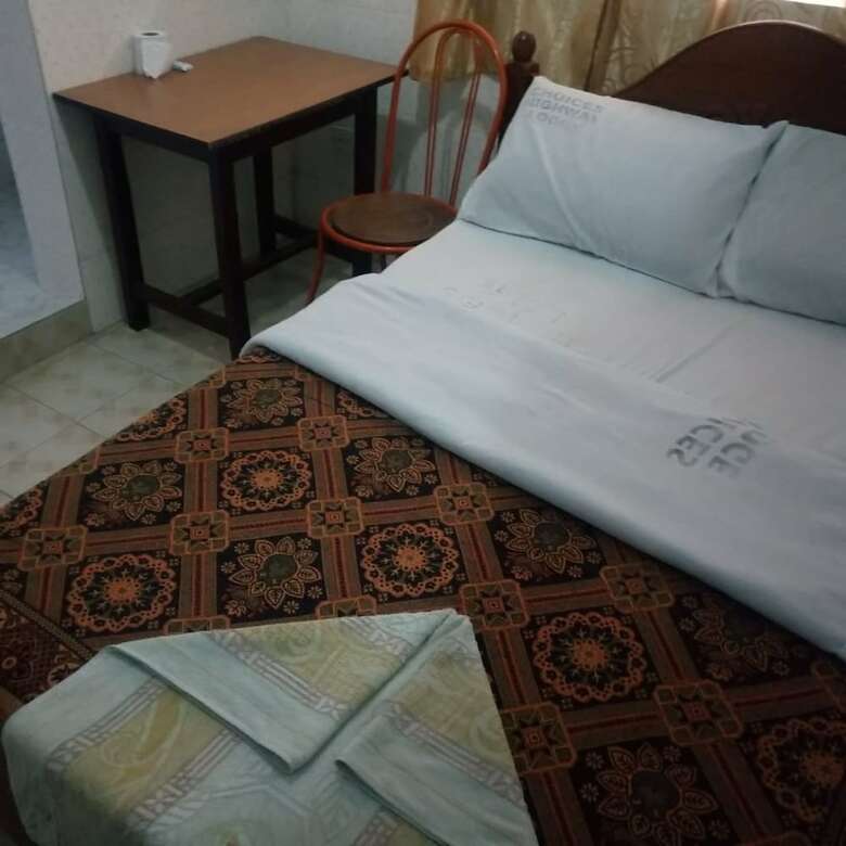Hotel Choices Highway Lodge