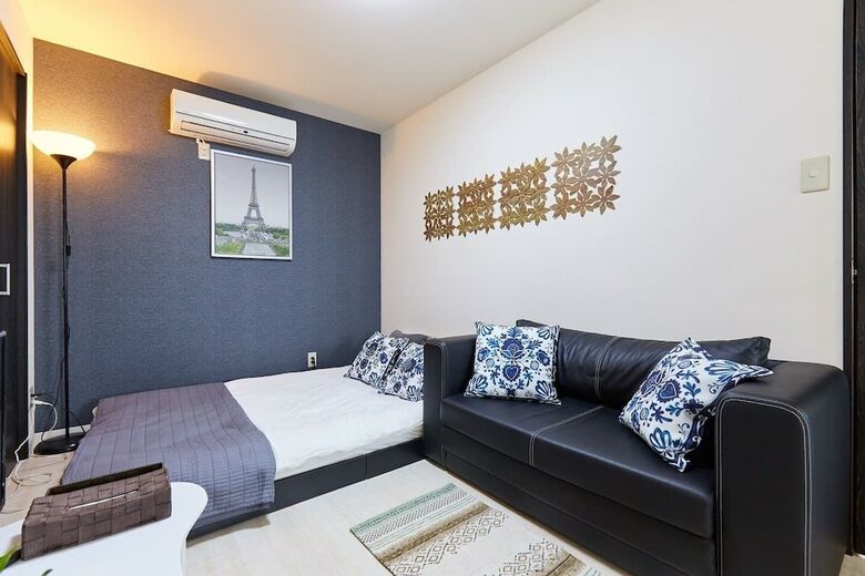 Apartamentos Nishikamata Colorbee House