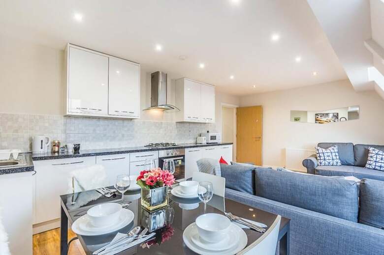 Luxurious Modern One Bedroom Apartment