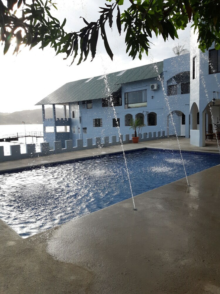 Vista Castillo Hotel