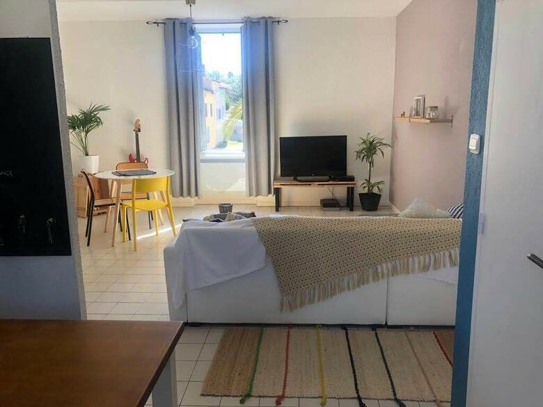 Apartamento Au Calme de La Barbacane