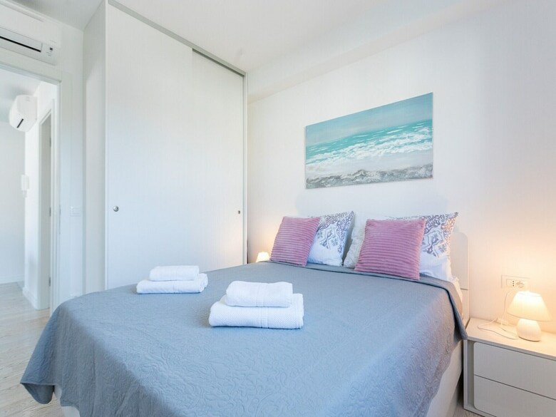 Sea View Apartment Astra