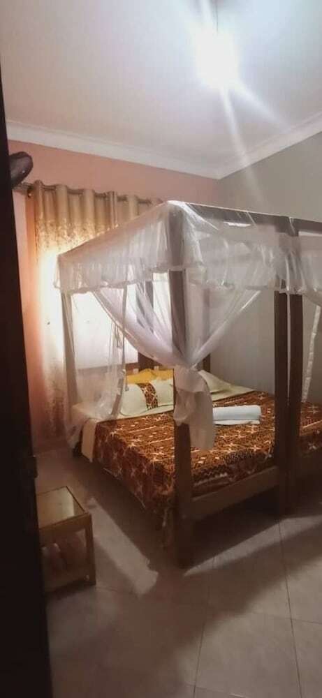 Bed & Breakfast Helen's Guesthouse