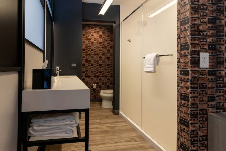 Hotel Aloft St. Louis Cortex