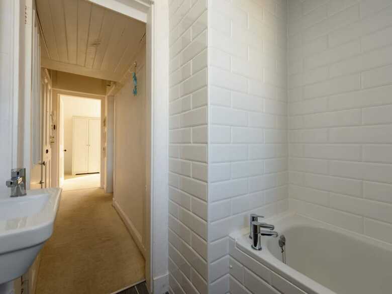 Cosy Rest - 1st Floor Apartment