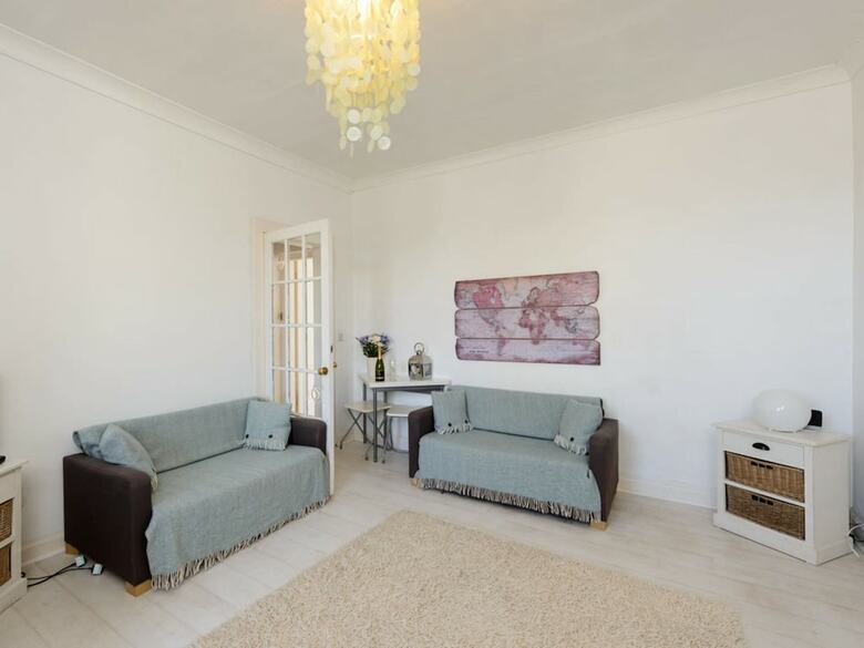 Cosy Rest - 1st Floor Apartment