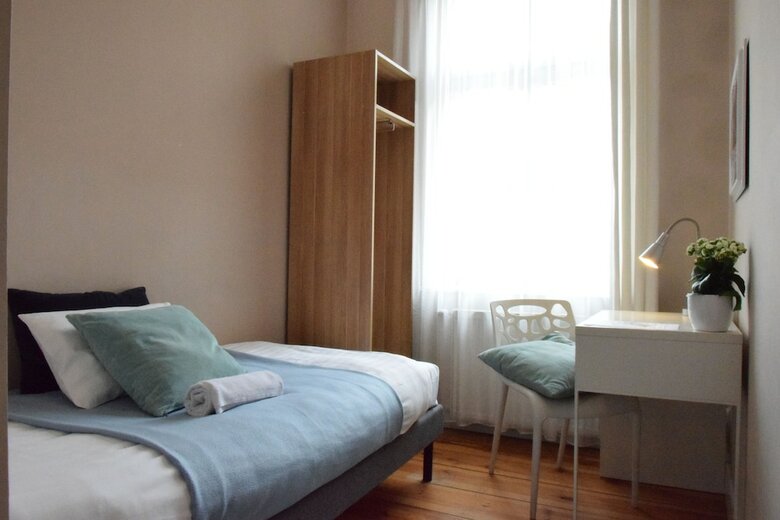 Posada Blooms Inn & Apartments