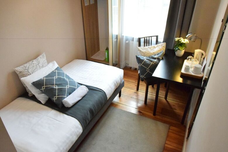 Posada Blooms Inn & Apartments