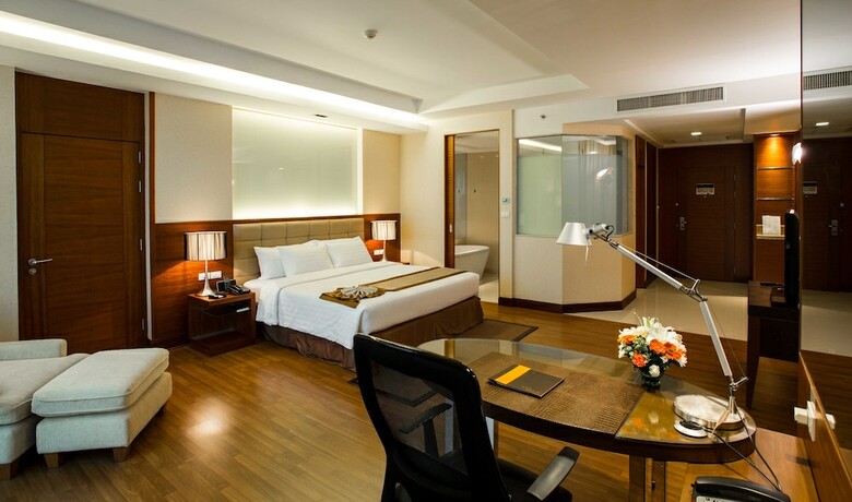 The Grand Fourwings Convention Hotel