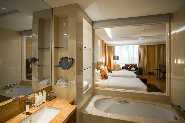 The Grand Fourwings Convention Hotel