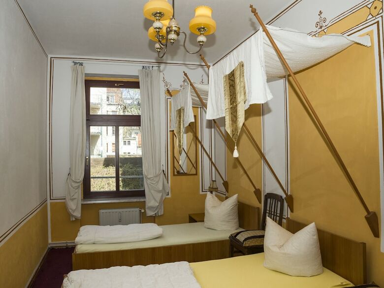 Hostal Lollis Homestay - Hostel