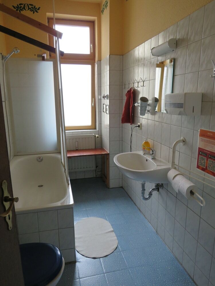 Hostal Lollis Homestay - Hostel