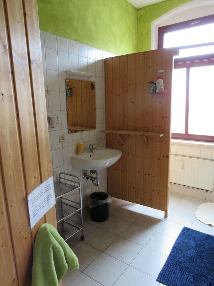 Hostal Lollis Homestay - Hostel