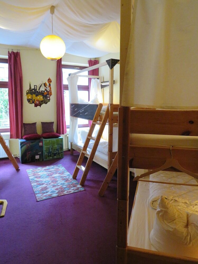 Hostal Lollis Homestay - Hostel