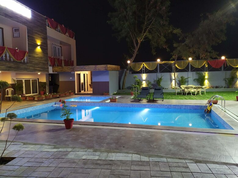 Hotel The Lake Borbon