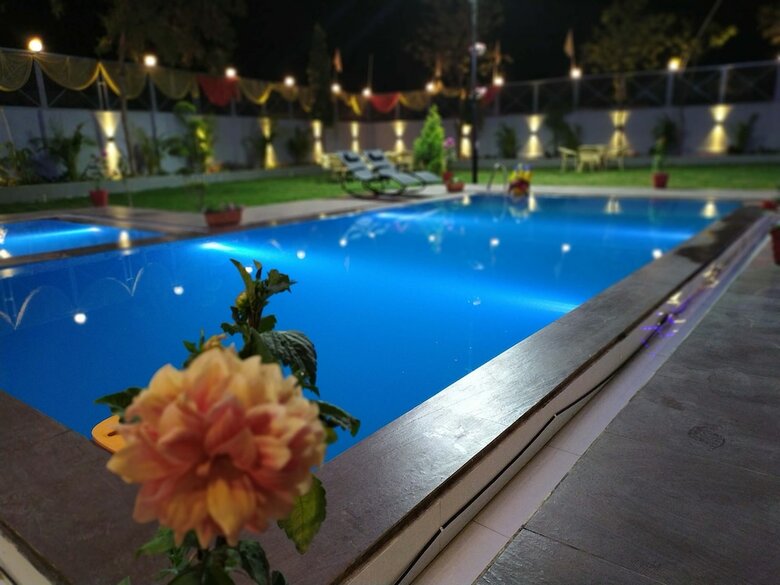 Hotel The Lake Borbon