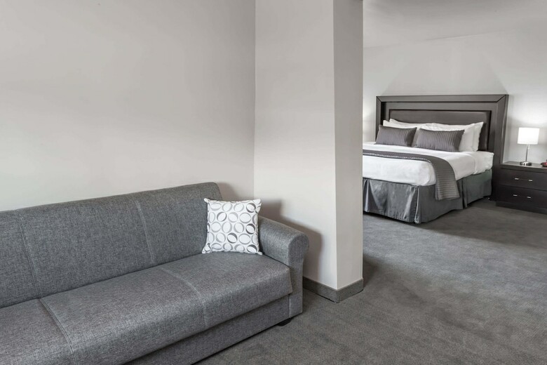 Hotel Baymont By Wyndham Glenview