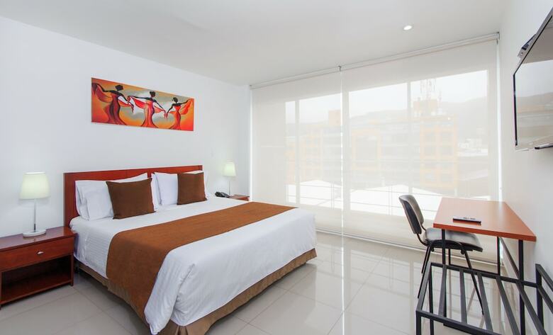 122 Plaza Apartahotel