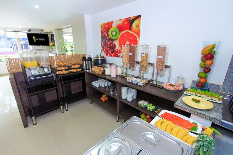 122 Plaza Apartahotel