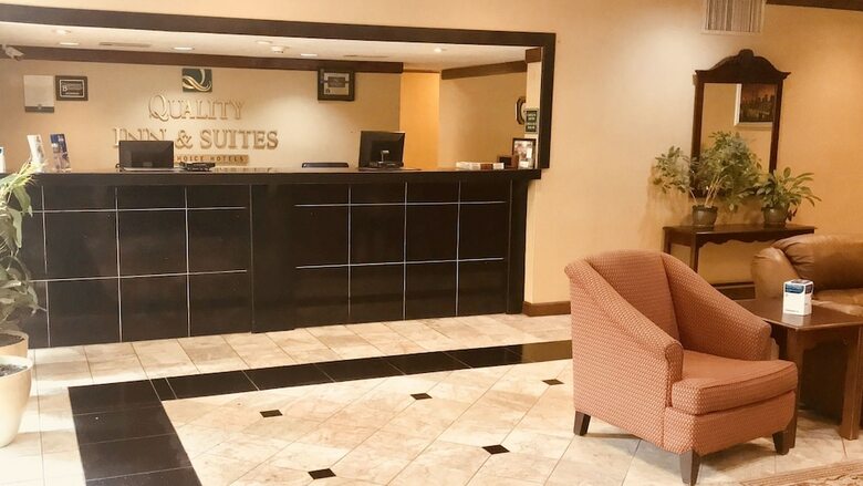 Hotel Quality Inn And Suites