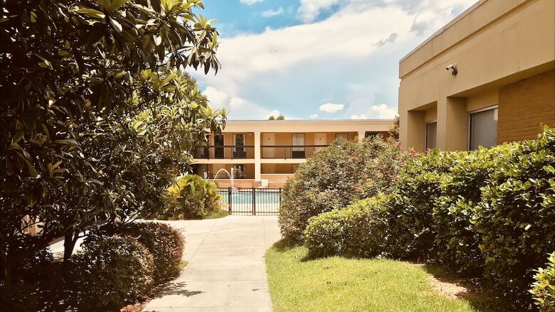 Hotel Quality Inn And Suites