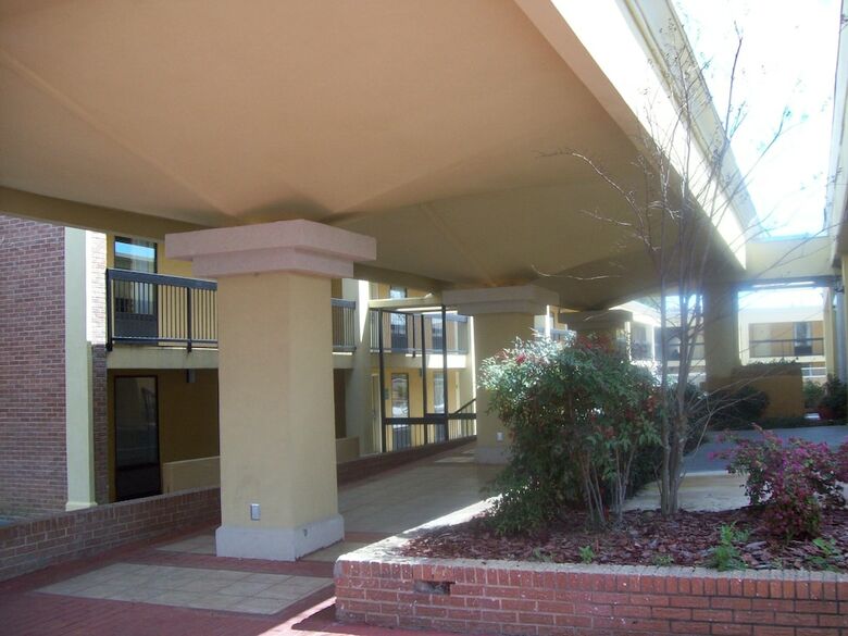 Hotel Quality Inn And Suites