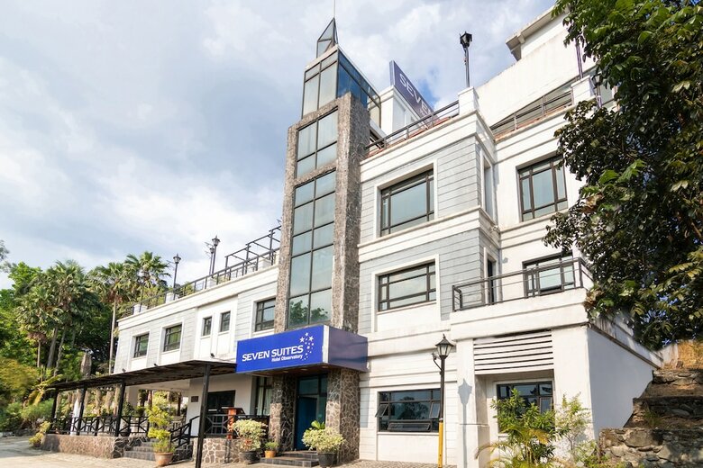 Oyo 185 Seven Suites Observatory Hotel