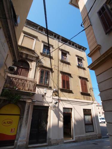 Apartamentos Studio On Main Pedestrian Street