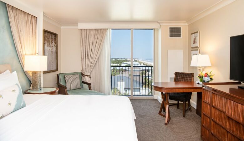 Hotel One Ocean Resort & Spa
