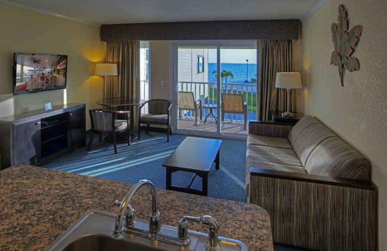 Aparthotel Sailport Waterfront Suites