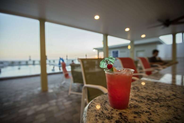 Aparthotel Sailport Waterfront Suites