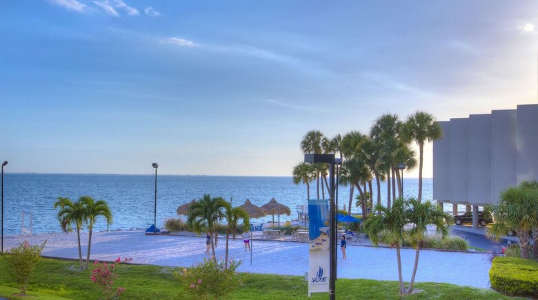 Aparthotel Sailport Waterfront Suites